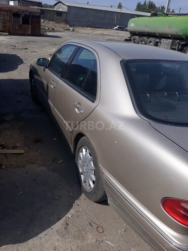 Mercedes E 240 2000, 240,000 km - 2.4 l - Bakı