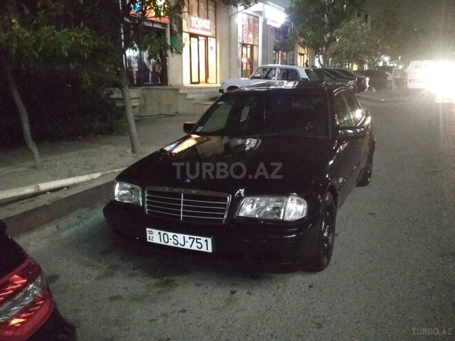 Mercedes C 240 1998, 290,000 km - 2.4 l - Bakı