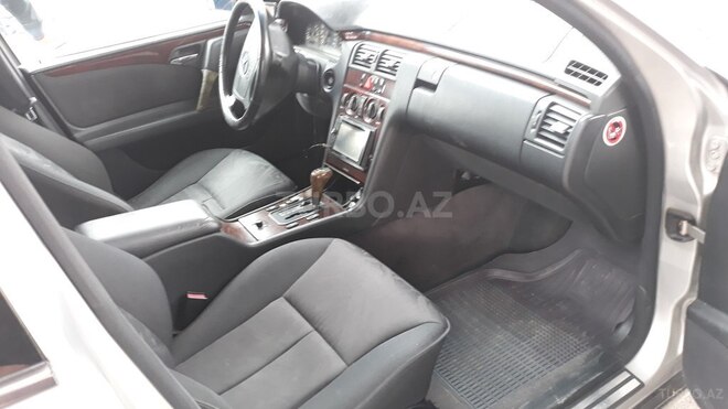 Mercedes E 230 1995, 220,000 km - 2.3 л - Bakı
