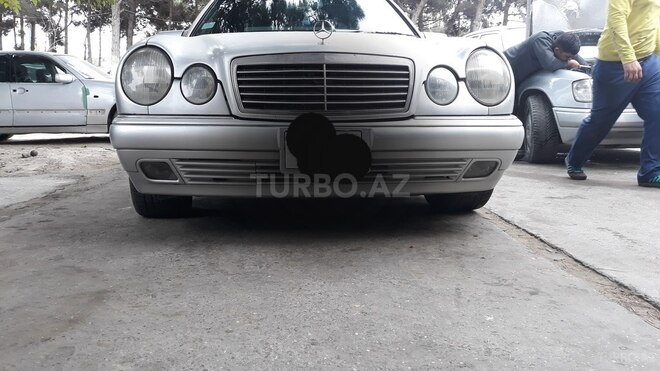 Mercedes E 230 1995, 220,000 km - 2.3 л - Bakı