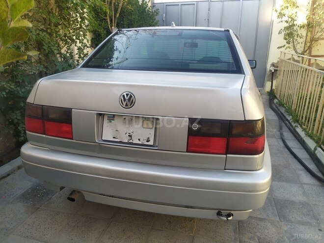 Volkswagen Vento 1996, 257,000 km - 2.0 л - Bakı