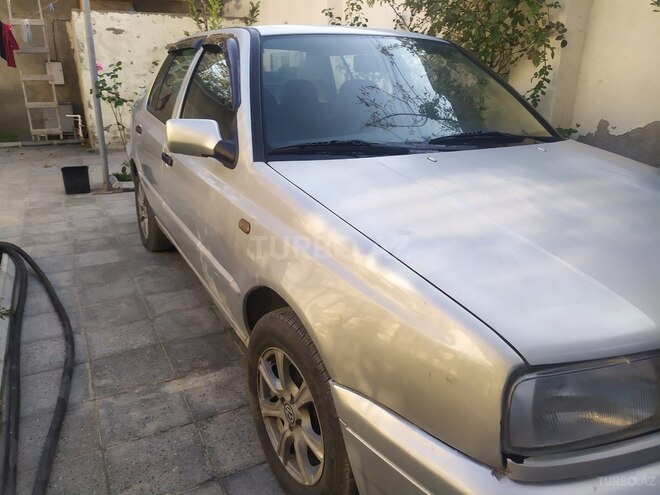 Volkswagen Vento 1996, 257,000 km - 2.0 л - Bakı