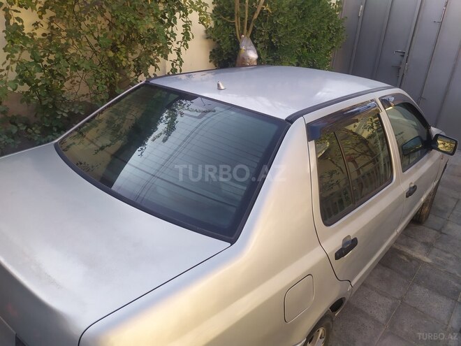 Volkswagen Vento 1996, 257,000 km - 2.0 л - Bakı