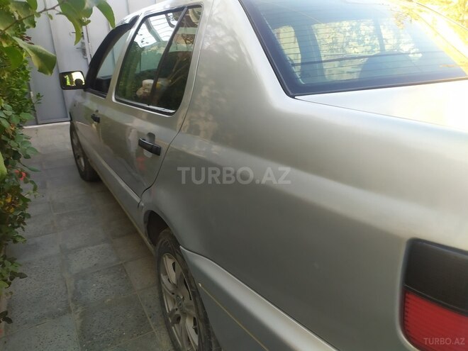Volkswagen Vento 1996, 257,000 km - 2.0 л - Bakı