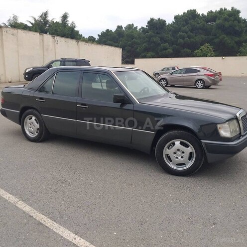 Mercedes E 200 1990, 522,356 km - 2.0 l - Bakı