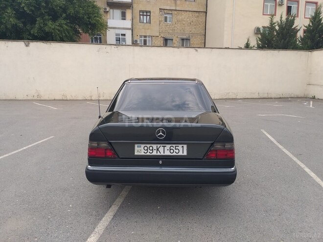 Mercedes E 200 1990, 522,356 km - 2.0 l - Bakı