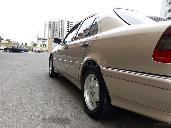 Mercedes C 230 2000, 241,368 km - 2.3 l - Bakı
