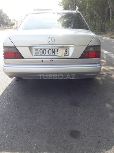 Mercedes E 220 1994, 350,000 km - 2.2 l - Bakı