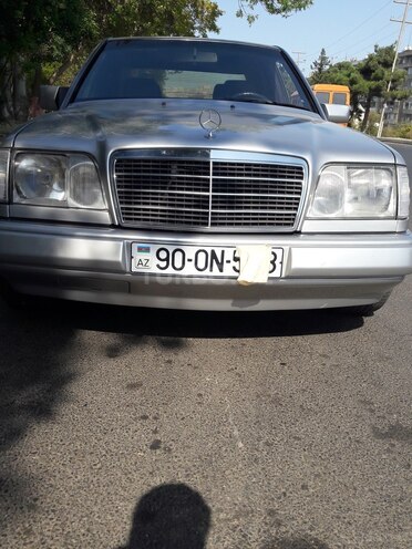Mercedes E 220 1994, 350,000 km - 2.2 l - Bakı