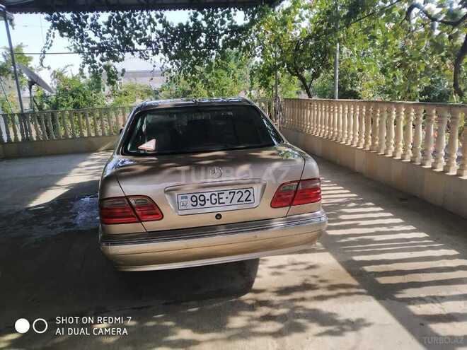 Mercedes E 220 2001, 330,000 km - 2.2 l - Biləsuvar