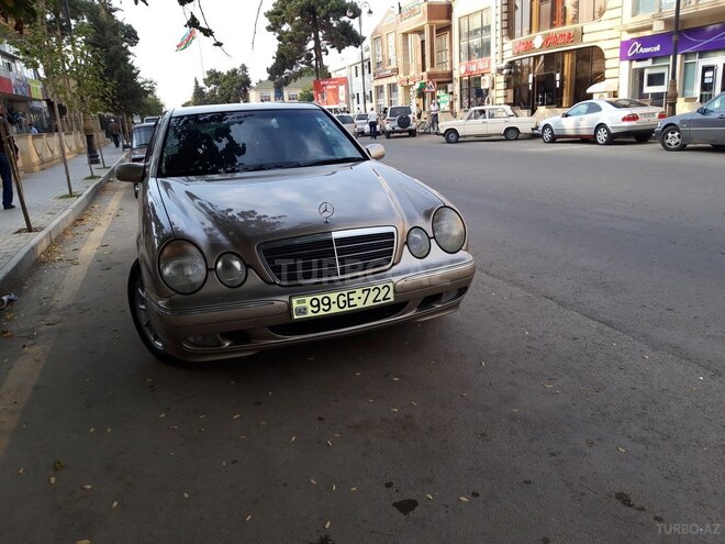 Mercedes E 220 2001, 330,000 km - 2.2 l - Biləsuvar