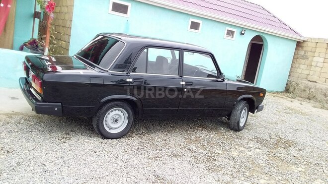 LADA (VAZ) 2107 2010, 80,600 km - 1.5 l - Salyan