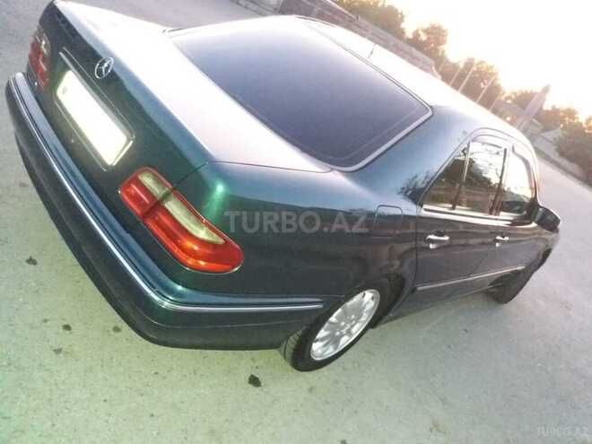 Mercedes E 220 2000, 340,555 km - 2.2 l - Qəbələ