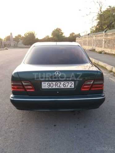 Mercedes E 220 2000, 340,555 km - 2.2 l - Qəbələ