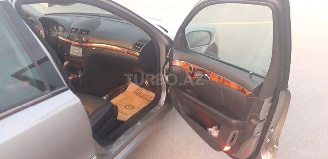 Mercedes E 320 2004, 295,000 km - 3.2 л - Bakı