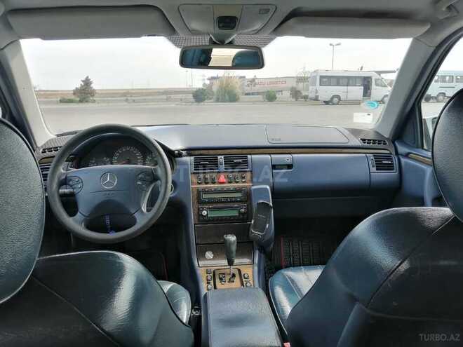 Mercedes E 240 1999, 272,603 km - 2.4 l - Bakı