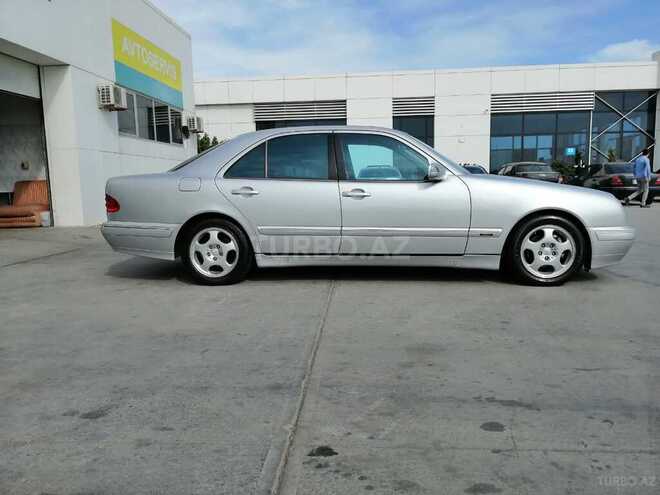 Mercedes E 240 1999, 272,603 km - 2.4 l - Bakı