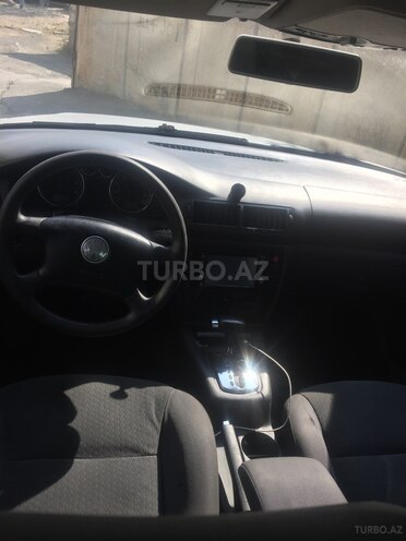 Volkswagen Passat 2004, 245,000 km - 1.8 l - Bakı