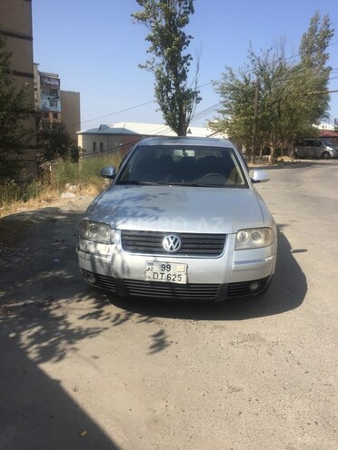 Volkswagen Passat 2004, 245,000 km - 1.8 l - Bakı