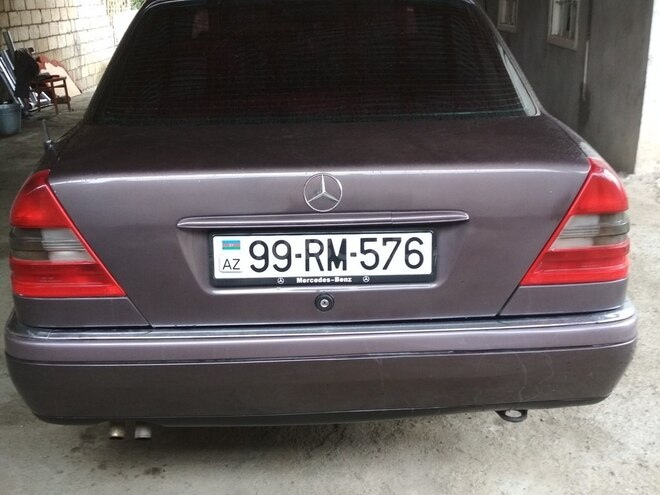 Mercedes C 220 1994, 557,770 km - 2.2 l - Quba