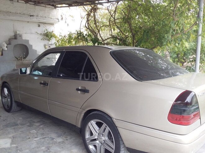 Mercedes C 200 1995, 234,568 km - 2.0 l - Bakı