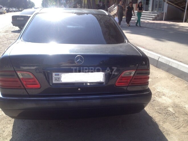 Mercedes E 240 1998, 335,000 km - 2.4 l - Bakı