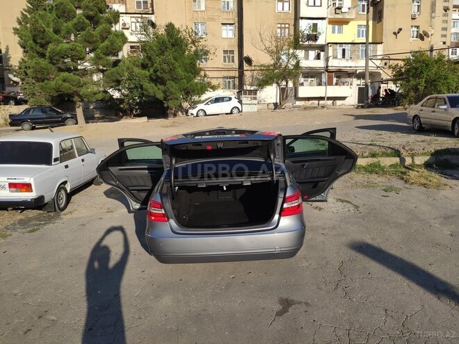 Mercedes E 220 2011, 215,000 km - 2.2 l - Bakı