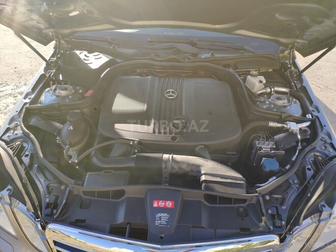 Mercedes E 220 2011, 215,000 km - 2.2 l - Bakı
