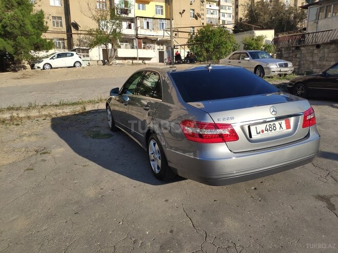 Mercedes E 220 2011, 215,000 km - 2.2 l - Bakı
