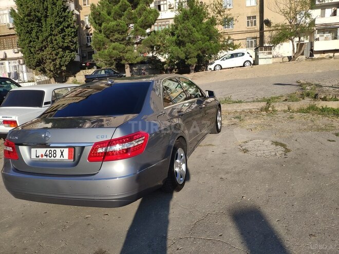 Mercedes E 220 2011, 215,000 km - 2.2 l - Bakı