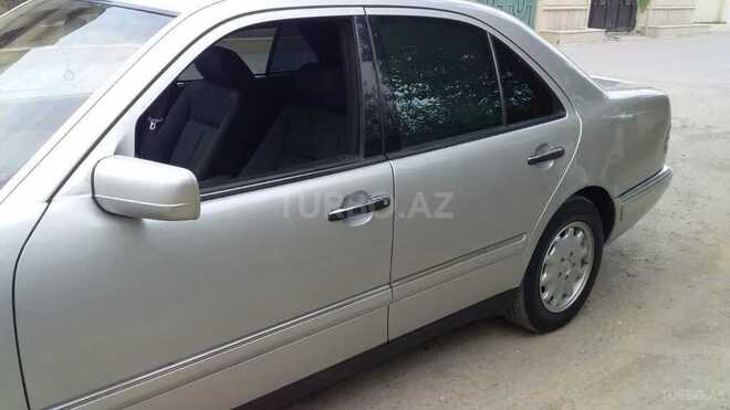 Mercedes E 230 1997, 240,000 km - 2.3 л - Bakı