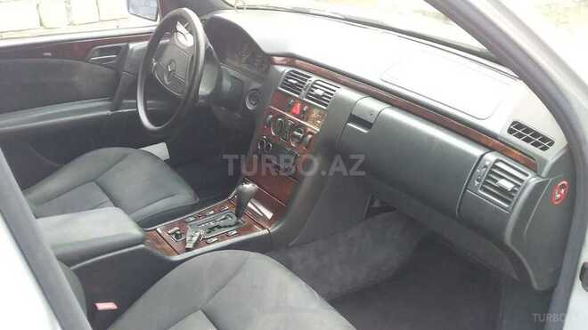 Mercedes E 230 1997, 240,000 km - 2.3 л - Bakı