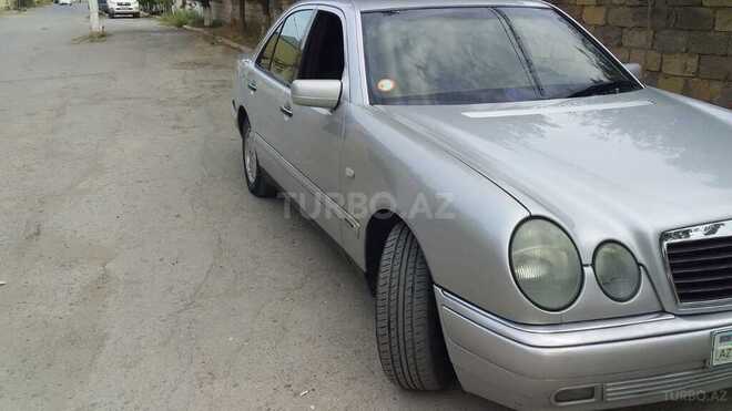 Mercedes E 230 1997, 240,000 km - 2.3 л - Bakı