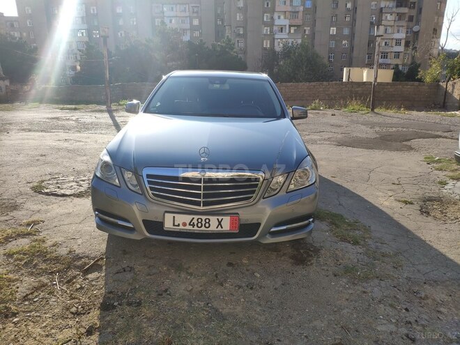Mercedes E 220 2011, 215,000 km - 2.2 l - Bakı