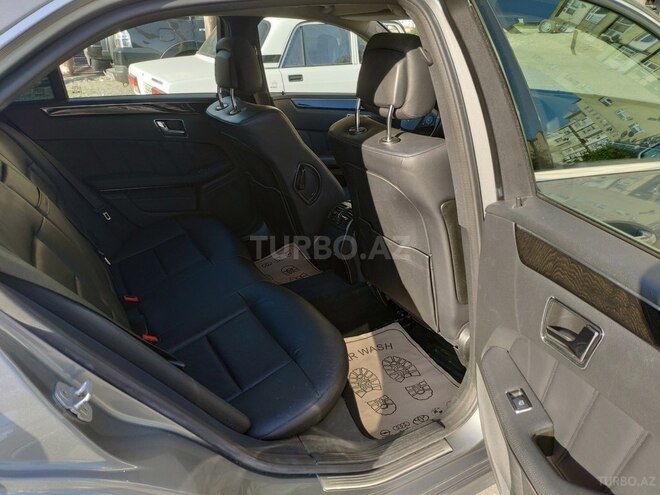 Mercedes E 220 2011, 215,000 km - 2.2 l - Bakı