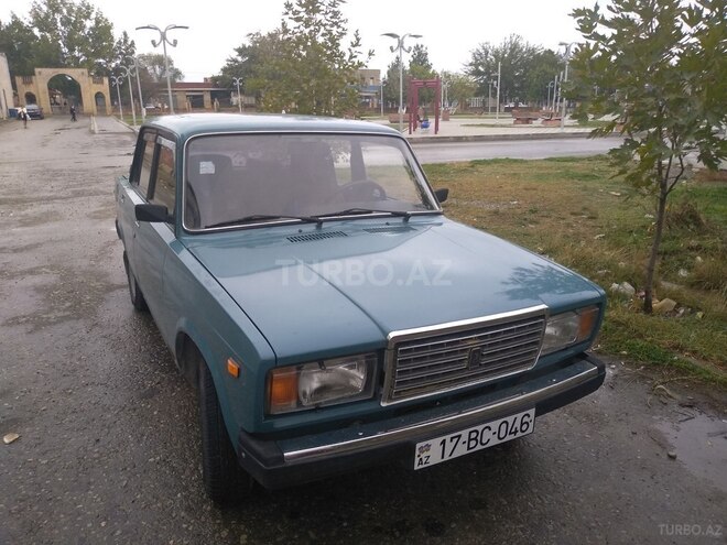 LADA (VAZ) 2107 2004, 100,000 km - 1.6 l - Şabran
