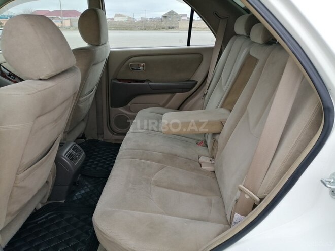 Toyota Harrier 2001, 270,000 km - 2.4 л - Bakı