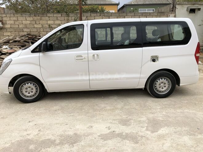 Hyundai H-1 2012, 500,000 km - 2.5 l - Bakı