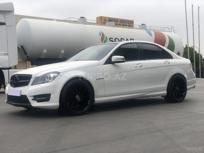 Mercedes C 180 2013, 88,500 km - 1.6 l - Bakı