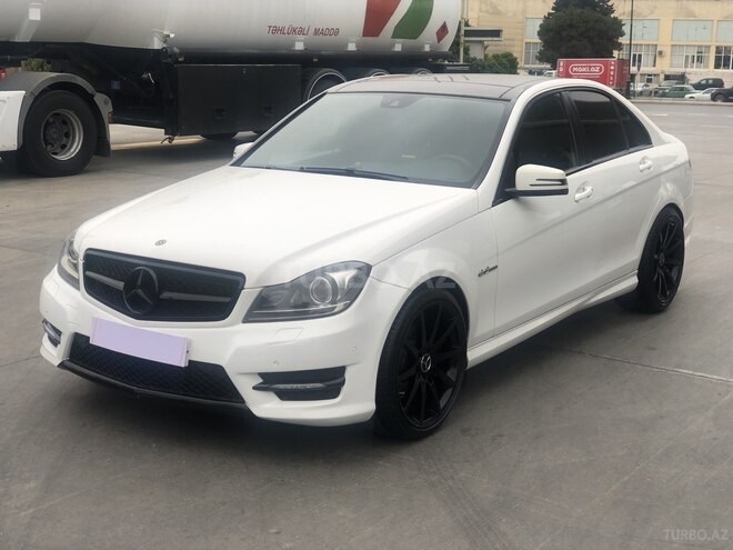 Mercedes C 180 2013, 88,500 km - 1.6 l - Bakı