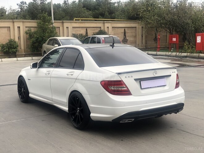 Mercedes C 180 2013, 88,500 km - 1.6 l - Bakı
