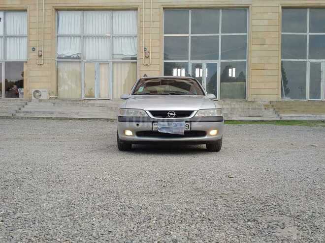 Opel Vectra 1997, 280,000 km - 2.0 л - Gəncə