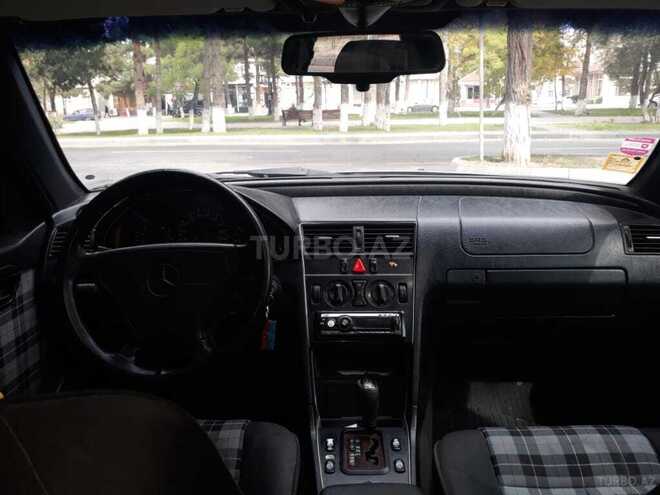 Mercedes C 250 1996, 270,000 km - 2.5 l - Sumqayıt