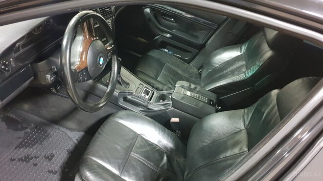 BMW 528 1996, 277,315 km - 2.8 l - Bakı