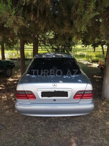 Mercedes E 240 2000, 201,200 km - 2.4 l - Yevlax