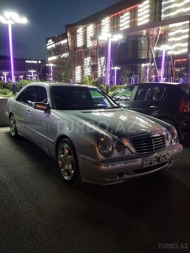 Mercedes E 240 2000, 201,200 km - 2.4 l - Yevlax