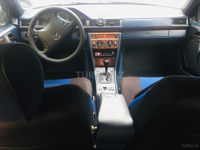 Mercedes E 280 1995, 324,000 km - 2.8 l - Bakı