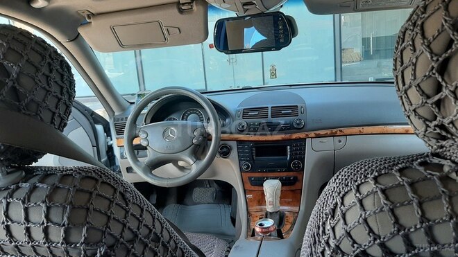 Mercedes E 220 2006, 335,000 km - 2.2 l - Bakı