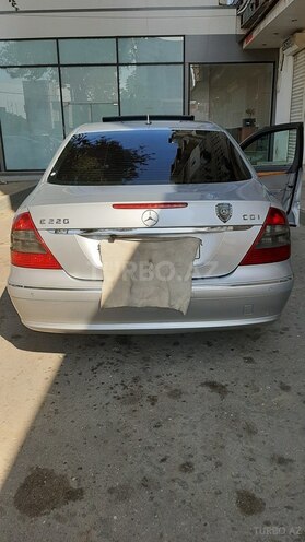 Mercedes E 220 2006, 335,000 km - 2.2 l - Bakı