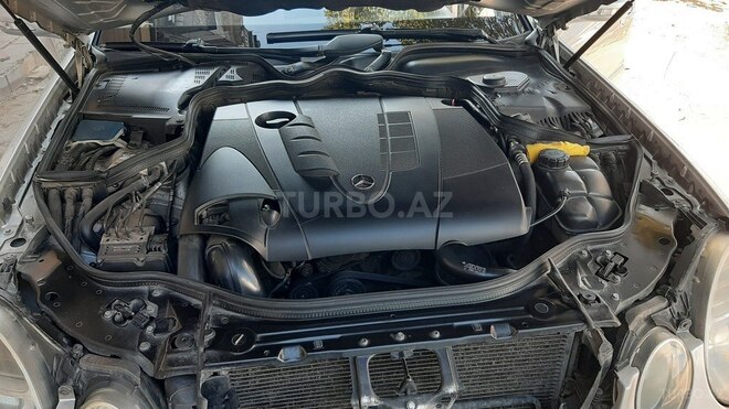Mercedes E 220 2006, 335,000 km - 2.2 l - Bakı